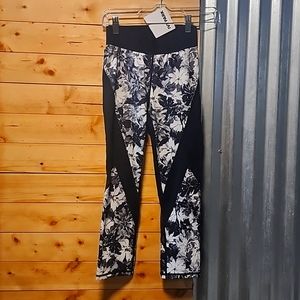 IVY Park Leggings size XS NEW